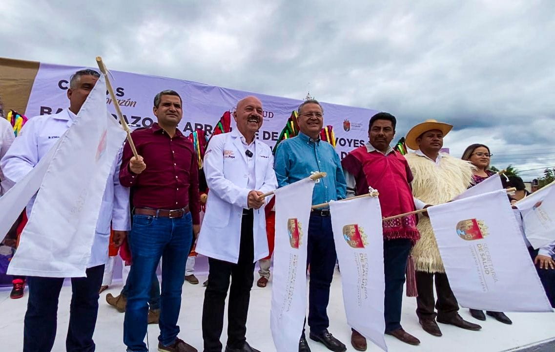 ALCALDE DE SCLC Y SECRETARIO DE SALUD DAN EL BANDERAZO DE ARRANQUE DE LOS CONVOYES DE LA SALUD. – H. Ayuntamiento de San Cristóbal de Las Casas